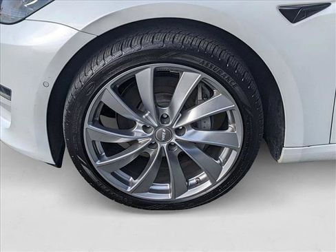 Used 2022 Tesla Model 3 Long Range image 23