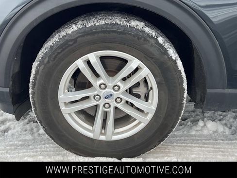 Used 2023 Ford Explorer XLT w/ Equipment Group 202A image 10