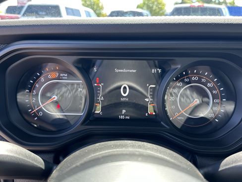 New 2025 Jeep Wrangler Unlimited Rubicon w/ Convenience Group image 20