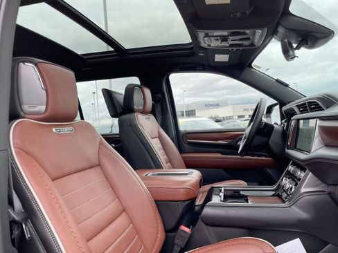 Certified 2024 GMC Yukon Denali Ultimate AWD/4WD image 18