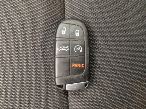 Used 2022 Dodge Charger SXT RWD image 32