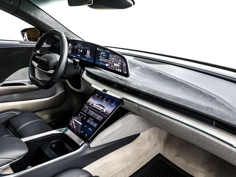 Used 2022 Lucid Air Dream Edition image 15