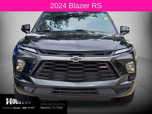 Used 2024 Chevrolet Blazer RS w/ Enhanced Convenience Package FWD image 2