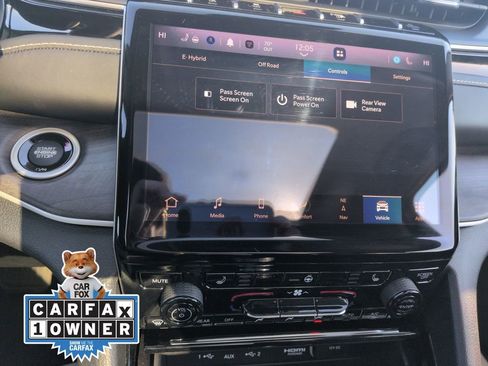 Used 2022 Jeep Grand Cherokee Limited 4xe image 23