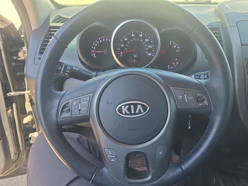 Used 2012 Kia Soul + FWD image 8