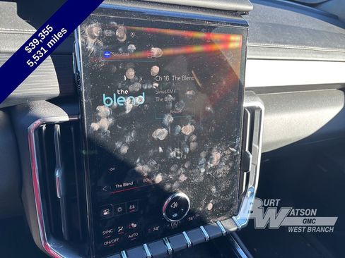 Used 2025 GMC Acadia Elevation w/ Black Edition image 14