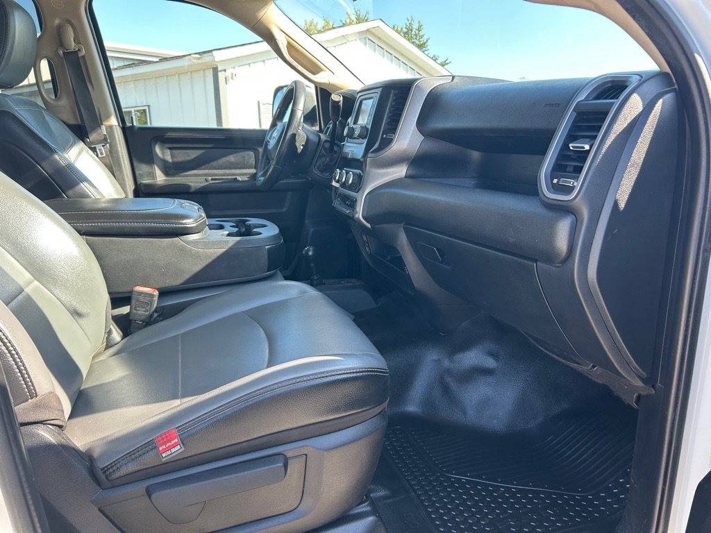 Used 2020 RAM 2500 Tradesman w/ Chrome Appearance Group AWD/4WD image 11