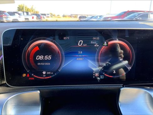 Used 2021 Mercedes-Benz GLB 250 4MATIC w/ Premium Package image 20