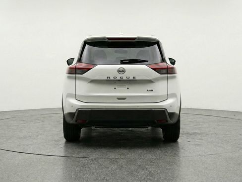 Used 2025 Nissan Rogue SV FWD image 7