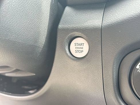 Used 2022 Nissan Frontier PRO-4X w/ Pro-4X Premium Package AWD/4WD image 20