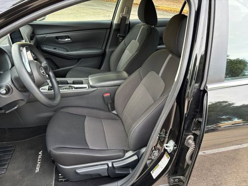 Used 2025 Nissan Sentra SV FWD image 31