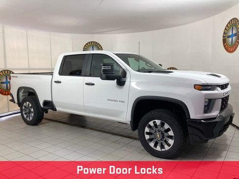 Used 2022 Chevrolet Silverado 2500 Custom w/ Custom Convenience Package AWD/4WD image 19