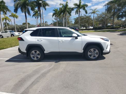 Used 2024 Toyota RAV4 XLE image 2