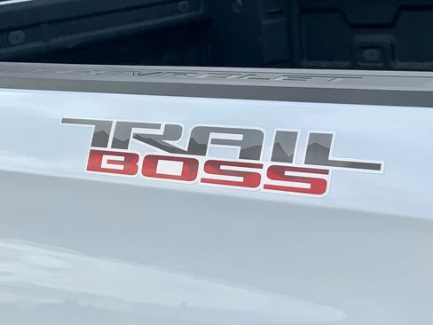 Used 2020 Chevrolet Silverado 1500 LT Trail Boss image 25