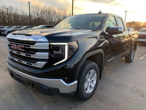 New 2026 GMC Sierra 1500 SLE image 8