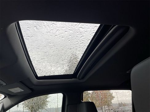 New 2026 GMC Sierra 1500 SLT w/ SLT Premium Package image 19