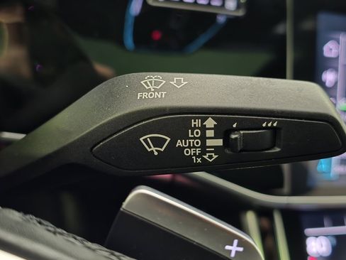 Used 2023 Audi A8 L 3.0T w/ Comfort Plus Package image 24