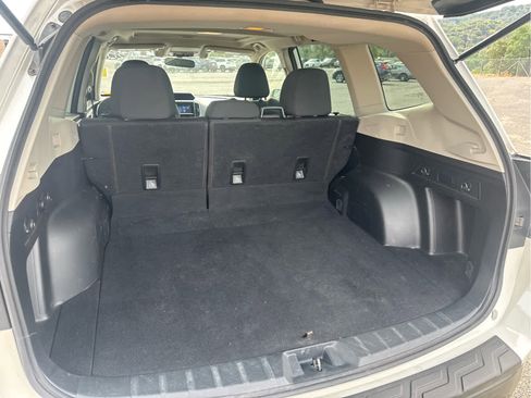 Used 2021 Subaru Forester Premium image 9