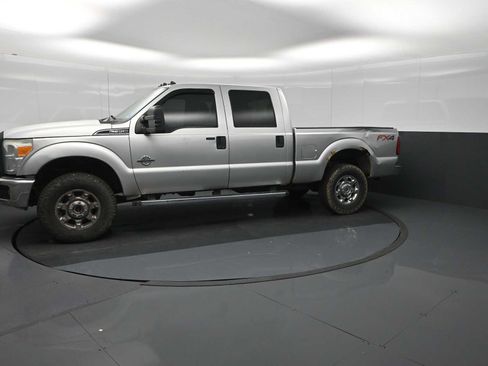 Used 2015 Ford F350 XLT w/ XLT Premium Package image 4