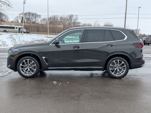 New 2026 BMW X5 xDrive50e w/ Executive Package image 3