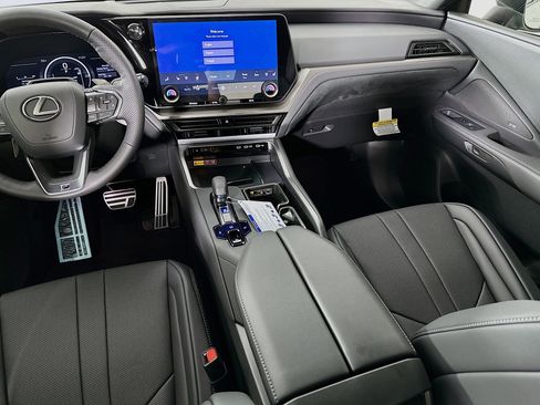 New 2026 Lexus TX 500h AWD image 25