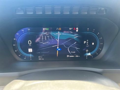 Certified 2025 Volvo XC90 B6 Plus AWD/4WD image 24