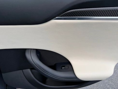 Used 2023 Tesla Model S Plaid image 33