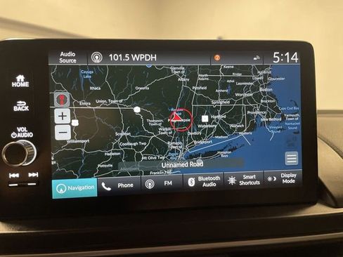 Certified 2025 Honda Pilot Touring image 18