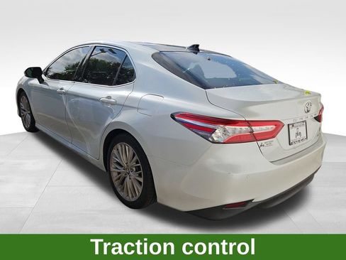 Used 2018 Toyota Camry XLE w/ Audio Package FWD image 4