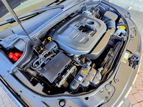 Used 2018 Jeep Grand Cherokee Limited image 38