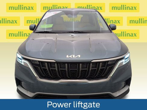 Used 2024 Kia Carnival EX FWD image 14