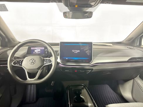 New 2025 Volkswagen ID.4 Pro image 12