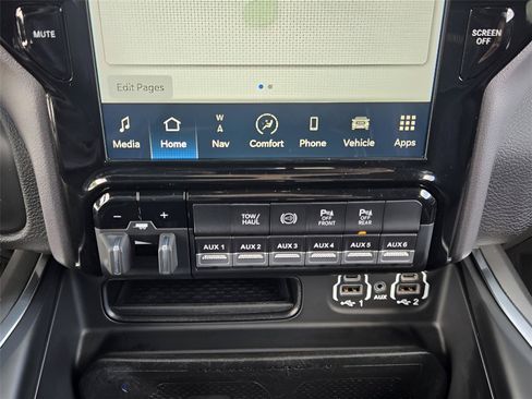Used 2022 RAM 3500 Laramie AWD/4WD image 18