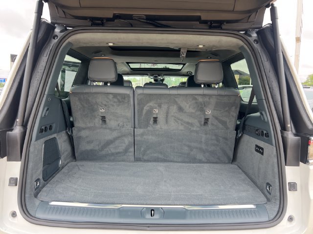 Used 2023 Jeep Grand Wagoneer Series II AWD/4WD image 20