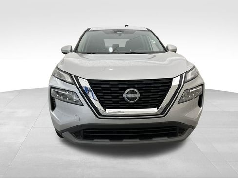 Used 2023 Nissan Rogue SV image 9