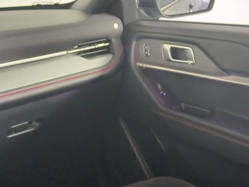 Used 2025 Ford Explorer ST AWD/4WD image 21