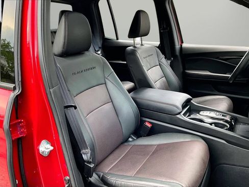 Used 2025 Honda Ridgeline Black Edition image 23