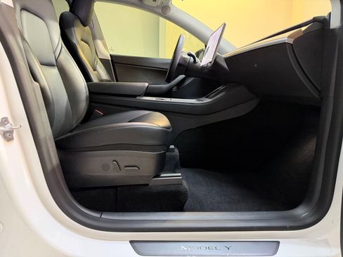 Used 2021 Tesla Model Y Performance image 45