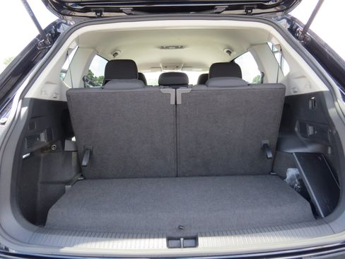 Used 2023 Volkswagen Tiguan S FWD image 12