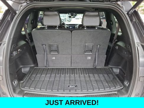 Used 2023 Jeep Grand Cherokee L Laredo image 28