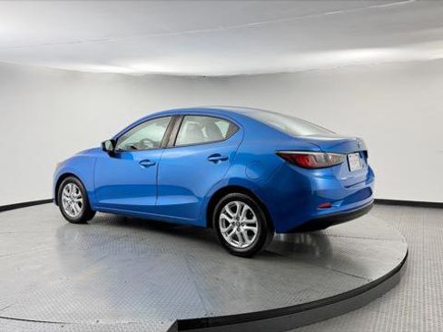 Used 2018 Toyota Yaris iA FWD image 6