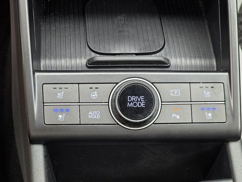 Used 2024 Hyundai Kona Limited image 20