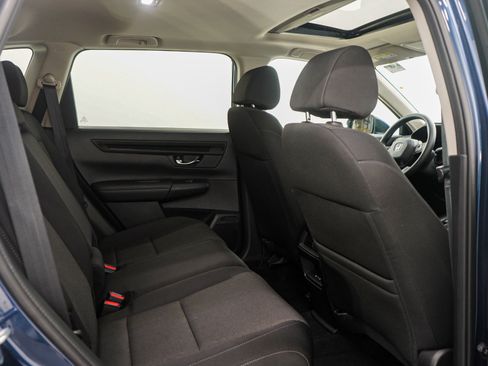 Used 2025 Honda CR-V EX image 13