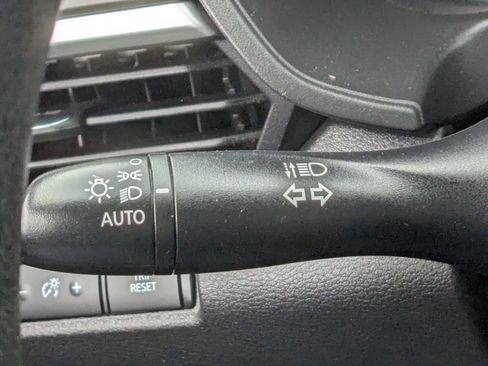 Used 2024 Nissan Altima 2.5 SV FWD image 26