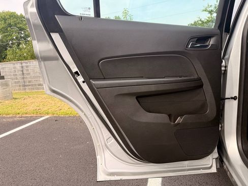 Used 2016 Chevrolet Equinox LS FWD image 11