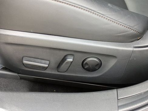 Used 2025 MAZDA MAZDA3 s image 6