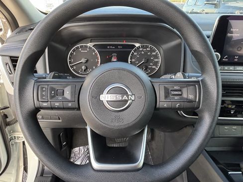 Used 2024 Nissan Rogue S FWD image 24