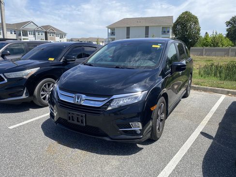 Used 2018 Honda Odyssey Touring image 13