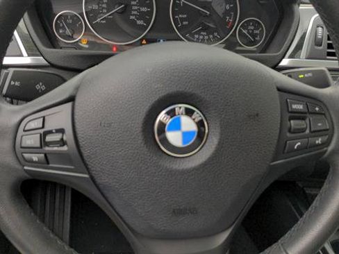 Used 2018 BMW 320i Sedan w/ Convenience Package RWD image 22