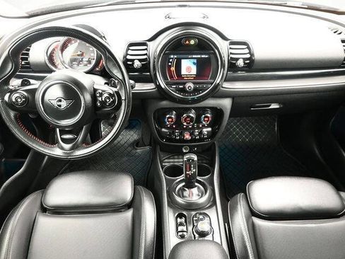 Used 2020 MINI Cooper Clubman S image 18